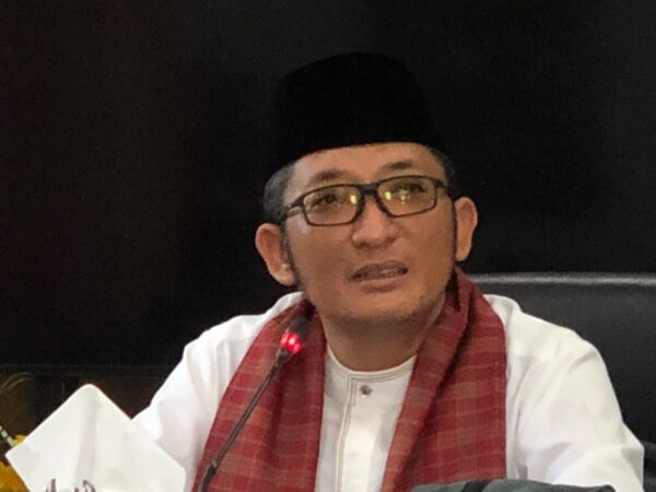Wali Kota Padang, Hendri Septa menyatakan bahwa masjid dan musola di Kota Padang tidak perlu lagi bayar air PDAM (Foto: Halbert/Halonusa)