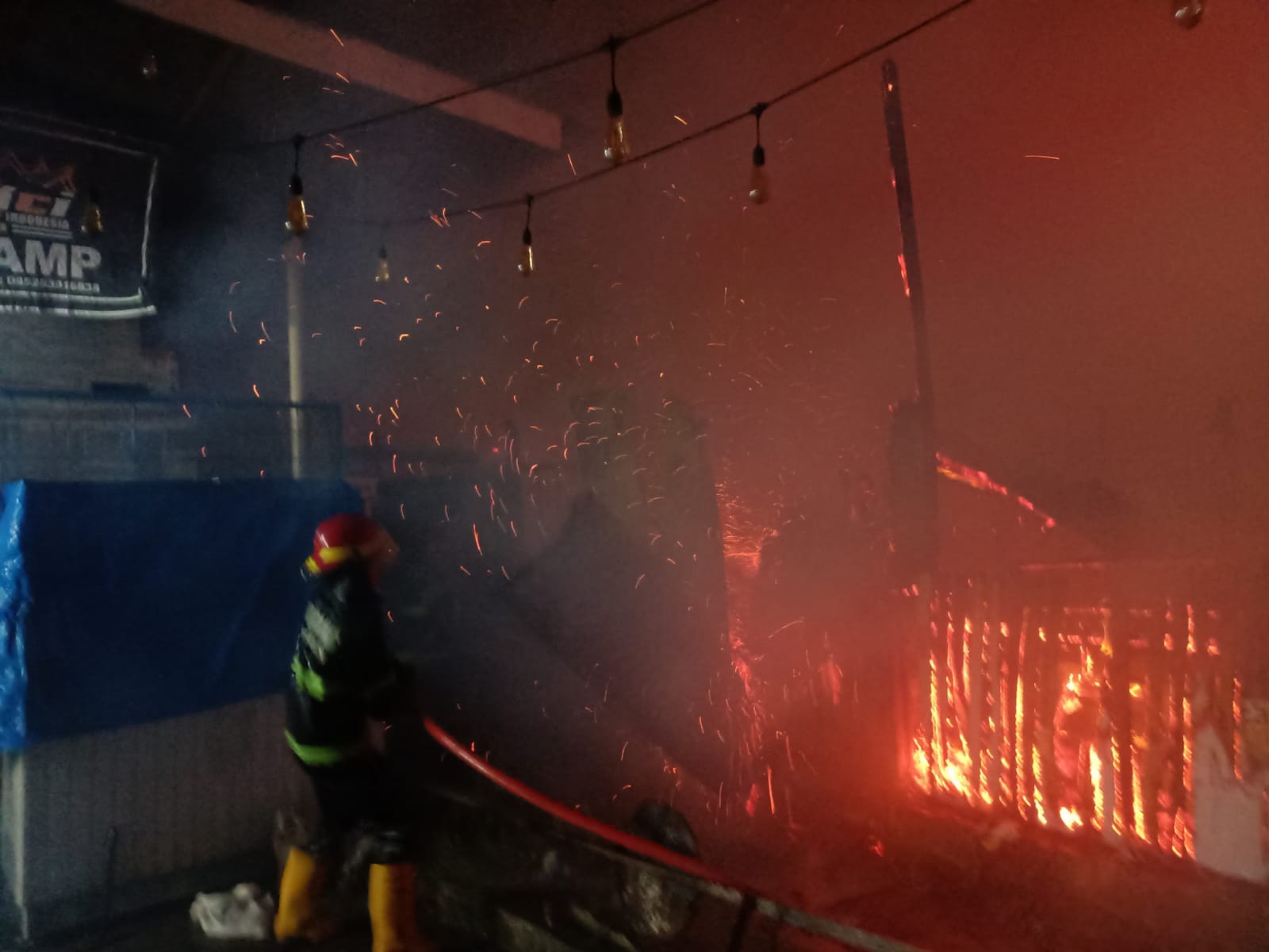Bangunan di Jalan Bypass Padang Terbakar Usai Berbuka Puasa, Kerugian Capai Rp250 Juta