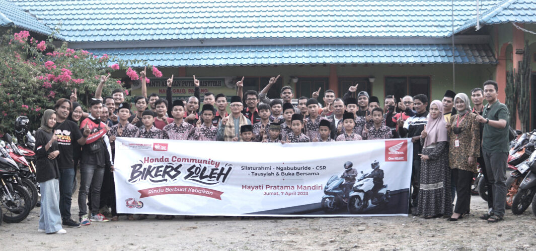 Honda Hayati dan AHSB dalam kegiatan Honda Community Bikers Soleh di Panti Asuhan Aisyiyah Putra Nanggalo, Jum’at 7 April 2023. (Foto: Honda Hayati)