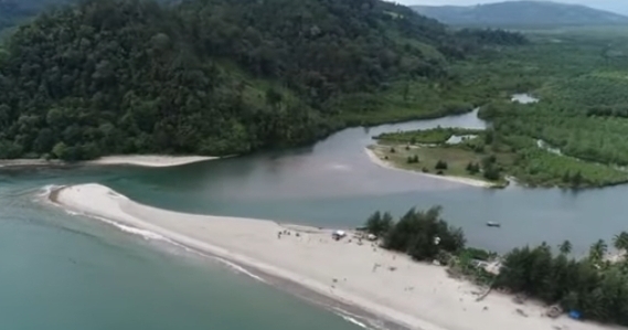 Pantai yang ada di Kabupaten Pasaman Barat