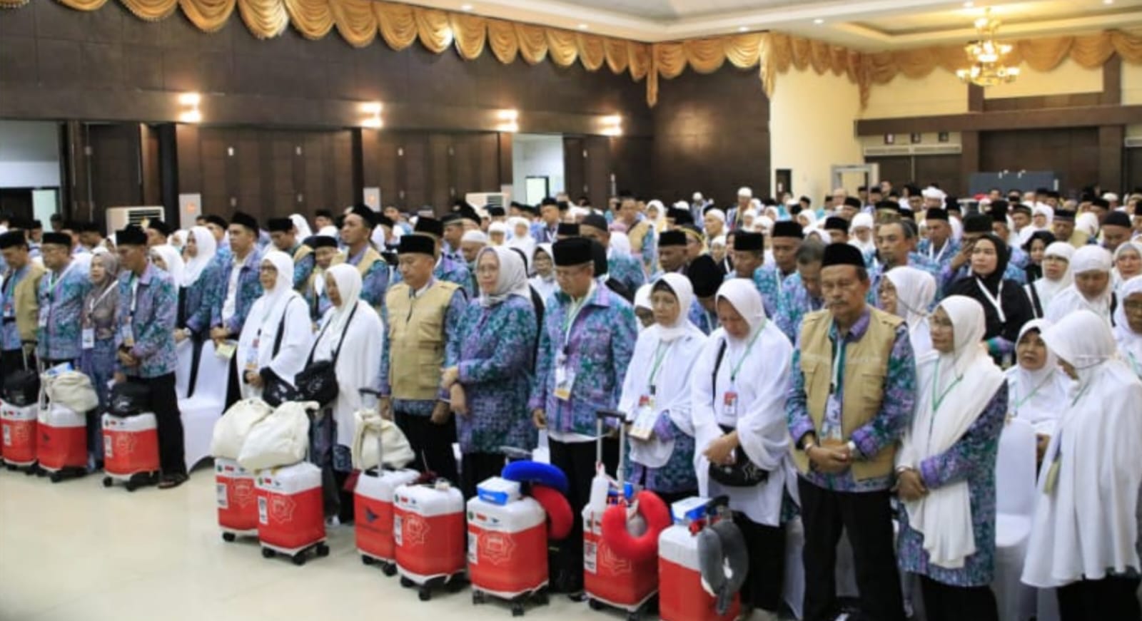 Persiapan Calon Jemaah Haji Kota Padang sebelum keberangkatan (Foto: Een/Halonusa)