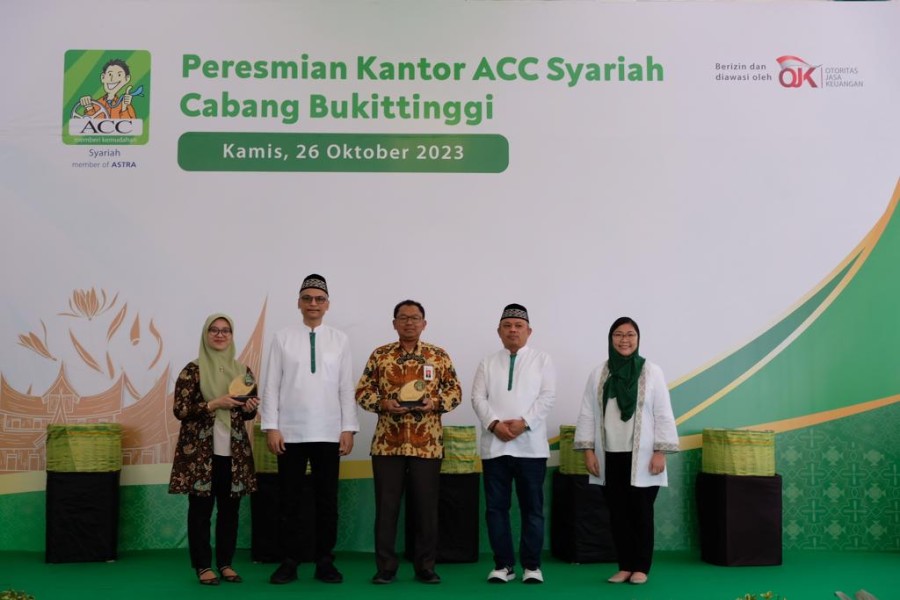 ACC resmikan kantor cabang syariah di Bukittinggi.