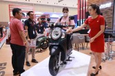 Honda Scoopy hadir dengan pilihan warna baru pada varian Stylish dan juga Prestige. (Foto: Istimewa)