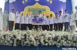 BRI Regional offfice Padang memberikan santunan kepada Anak Yatim dan Paket Sembako kepada masyarakat melalui program Berbagi Bahagia Bersama BRI Group pada Jumat (22/03/2024). (Foto: Istimewa)