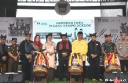 Gubernur Sumater Barat, Mahyeldi membuka pelaksanaan Festival Muaro Padang. (Foto: Istimewa)