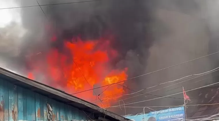 Kebakaran di Pasar Raya Padang. (Foto: Istimewa)