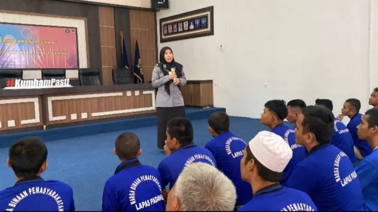 Warga binaan Lapas Kelas IIA Padang terima pengetahuan tentang penyakit HIV-AIDS. (Foto: Istimewa)
