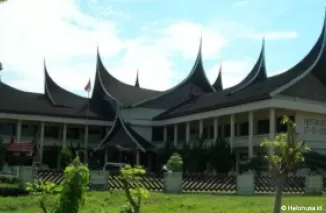 Kantor DPRD Kabupaten Agam. (Foto: Istimewa)