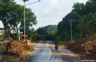 Longsor di Jorong Kaluku, Nagari Singkarak, Kecamatan X Koto Singkarak, Kabupaten Solok kini sudah bisa dilewati. (Foto: Istimewa)