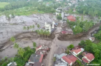 Pantauan drone BPBD Tanah Datar kejadian banjir bandang di Simpang Manunggal, Kecamatan Lima Kaum, Kab Tanah Datar, sungai ini berhulu di  Gunung Marapi dengan nama Sungai MalanaatauLona. (Foto: BPBD Tanah Datar)