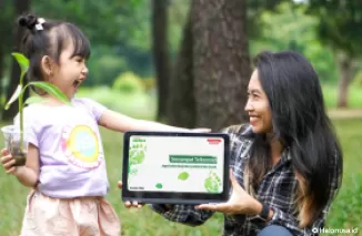 Dalam rangka Hari Bumi Sedunia, Telkomsel merilis kampanye video "Jejak Kebaikan" yang mengajak pelanggan. (Foto: Telkomsel)