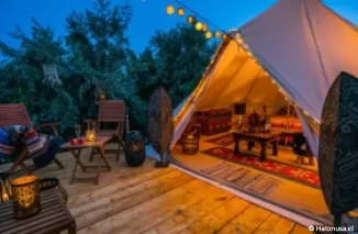 Ilustrasi glamping astetik. (Foto: Istimewa)