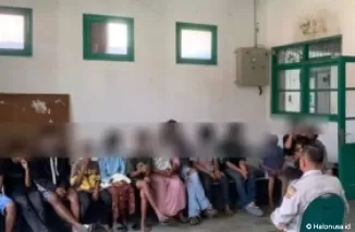 Petugas Satpol PP Damkar Kota Pariaman melakukan interogasi terhadap para pengemis yang dinilai mengganggu trantibum. (Foto: Istimewa)