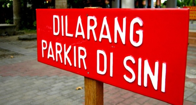 Foto Mulai 1 Oktober, Mobil Parkir Sembarangan di Padang Bakal Diderek
