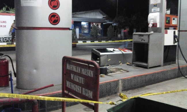 Foto Jelang Pemberlakuan Harga Baru BBM, SPBU di Bukittinggi Tutup