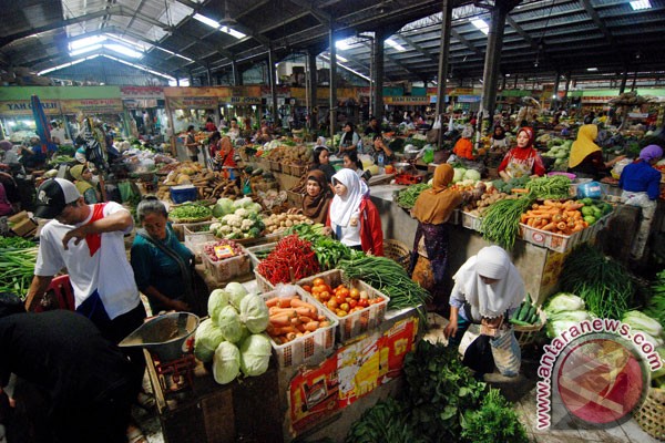 Foto Pasar Rakyat di Sumbar Masih Amburadul