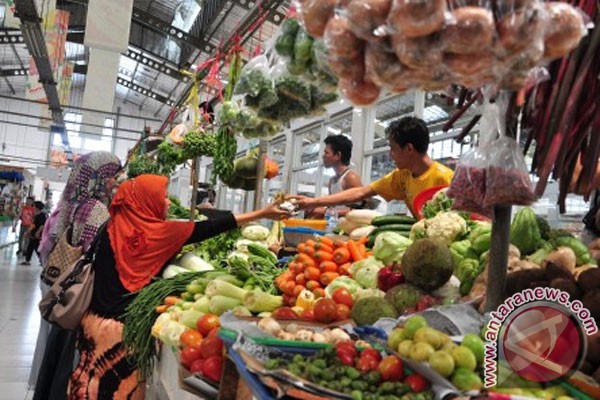 Foto 275 Pedagang Dipindah ke Blok II Pasar Raya Padang