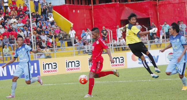 Foto SPFC Bungkam Persela Empat Gol Tanpa Balas