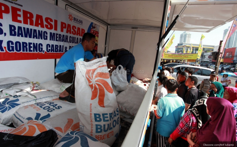 Foto Dinas Perdagangan Padang Adakan Operasi Pasar