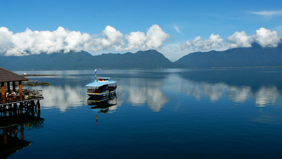Foto Hapuskan Keramba dari Danau Singkarak