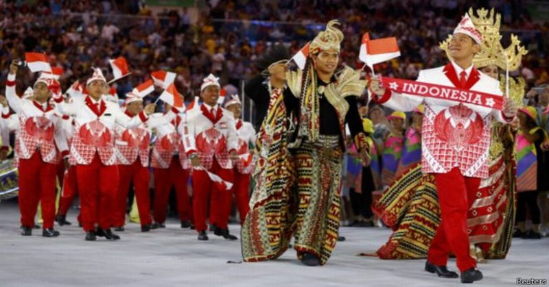 Foto Dipuja Orang Asing, Pakaian Kontingen Indonesa Malah Dicaci Bangsa Sendiri