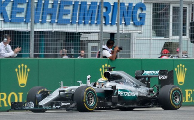 Foto Menang, Lewis Hamilton Semakin Tatap Gelar Juara Dunia