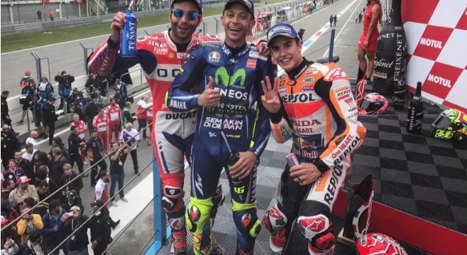 Foto Juara MotoGP Belanda 2017, Rossi Raih Kemenangan Perdana