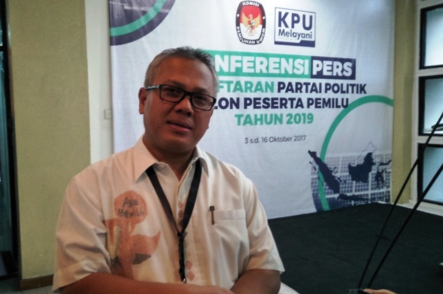 Foto OTT Komisioner KPU, KPK Periksa 4 Orang Secara Intensif
