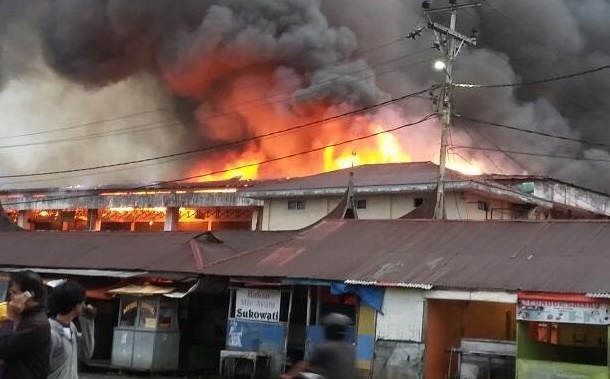 Foto Pasar Ateh Terbakar, Kata Polisi Ini Penyebabnya