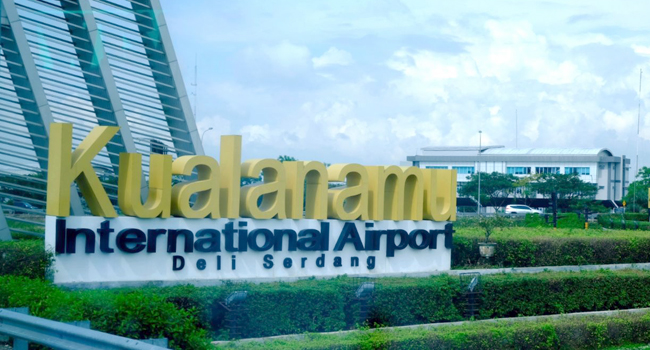 Foto Bandara, Tol dan Pelabuhan; Aduhai Mak, Sumut Hebat