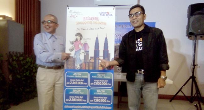Foto Jelang Akhir Tahun, Ada Paket Wisata Belanja Murah ke Malaysia