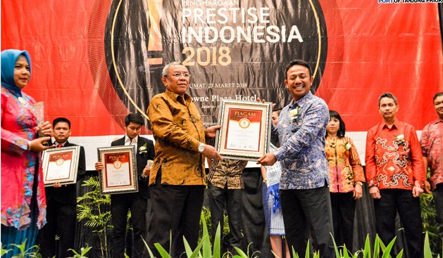 Foto PTP Pelindo II Raih Anugerah Kepelabuhanan 2018