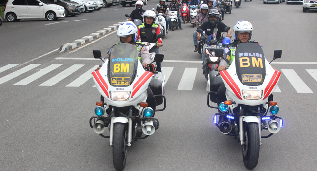 Foto Satlantas Polresta Padang Rangkul Komunitas Sepeda Motor