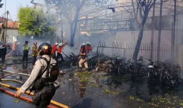 Foto Bom di Gereja Surabaya; 8 Tewas, 38 Dilarikan ke Rumah Sakit