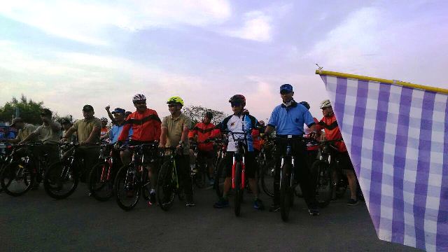 Foto Fun Bike Bersama, Perkuat Sinergitas TNI dan Polri 