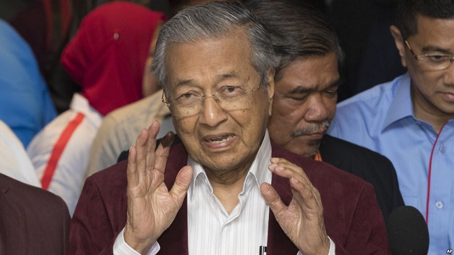 Foto Mahathir Mohamad Menangkan Pemilu Malaysia