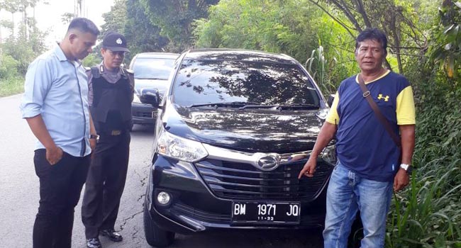 Foto Mobil Pengangkut Uang Dilaporkan Dirampok di Agam, Rp3,5 M Raib