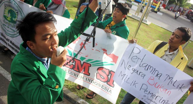 Foto BEM Sumbar Demo Tuntut Batalkan Penjualan Aset Pertamina