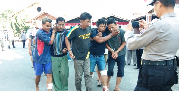 Foto Kasus Perampokan Rp3,5 Miliar di Bukittinggi Terungkap, Lima Pelaku Ditangkap