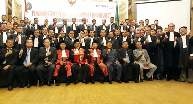 Foto Ketua Pengadilan Tinggi Ingatkan Advokat Jaga Integritas