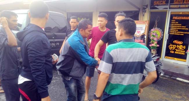 Foto Pelaku Perampokan Bersenpi Ditangkap Warga di Solok