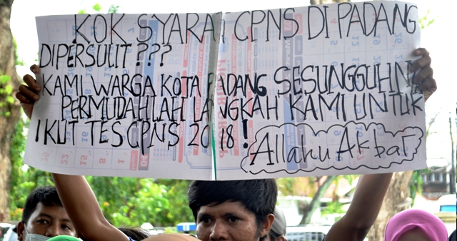 Foto Pelamar CPNS Padang Pilu Dinyatakan tak Lulus Administrasi