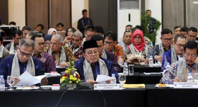 Foto Gubernur se-Sumatera Sepakat Percepat Konektivitas Antarprovinsi