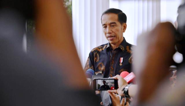 Foto Jokowi, Membangun Sumbar dari Pinggiran