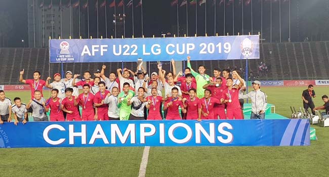 Foto Juara Piala AFF U-22, Garuda Muda Kebanjiran Bonus