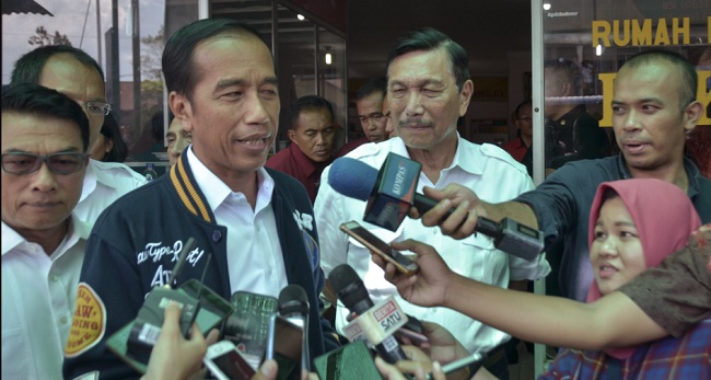 Foto Jokowi Perkenalkan Menteri Baru Besok Pagi