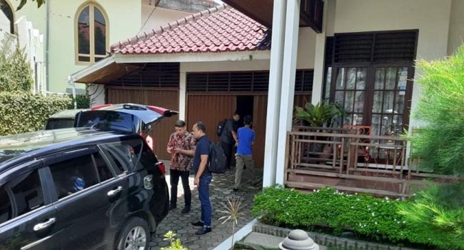 Foto Polda Benarkan Satgas KPK Geledah Rumah Bupati Solsel