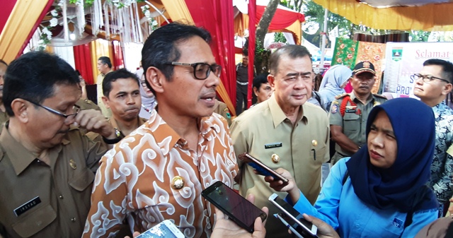 Foto Gubernur Apresiasi Kementerian ATR/BPN atas Pemberian Sertifikat Tanah Rakyat