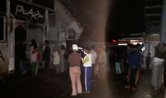 Foto Diduga Disebabkan Api Rokok, Pasar Matur Terbakar