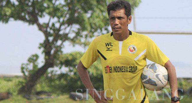Foto Weliansyah Sah Jadi Pelatih Semen Padang FC
